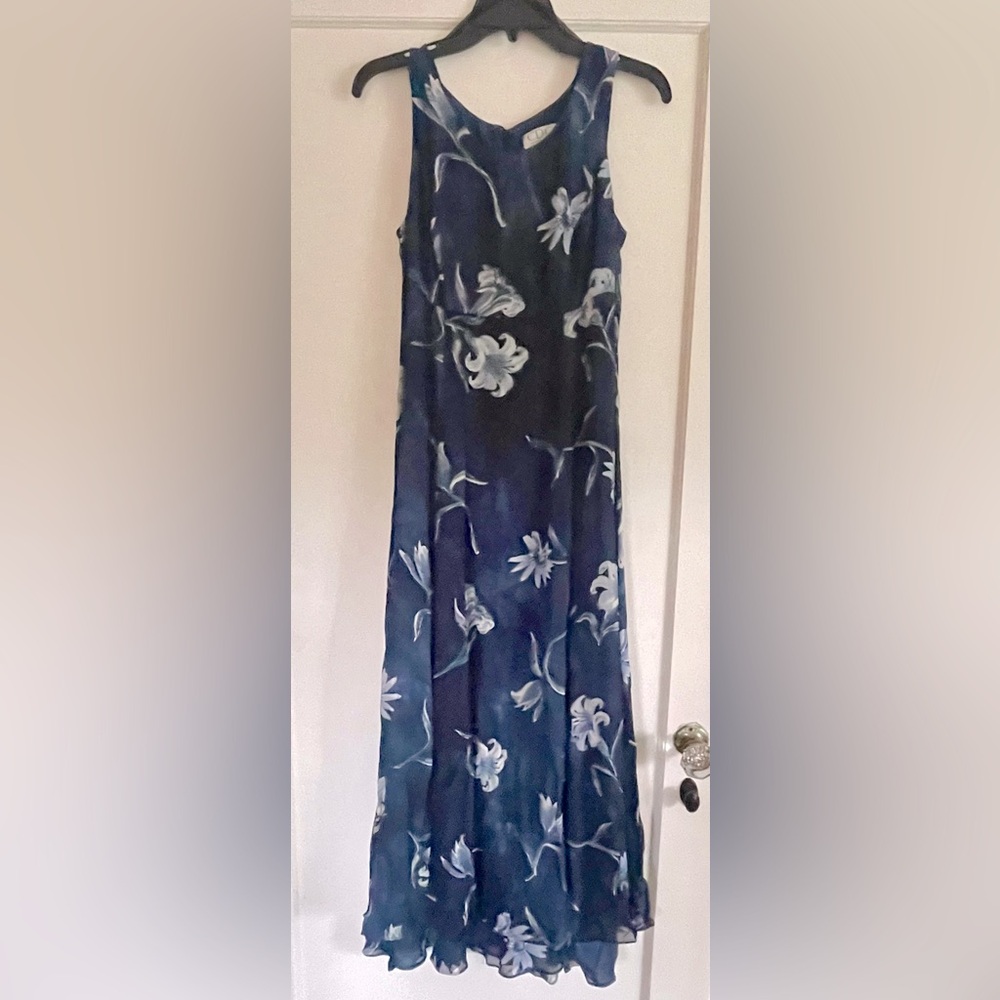 Blue/white CDC empire waist floral flirty maxi with matching scarf/wrap, sz 8